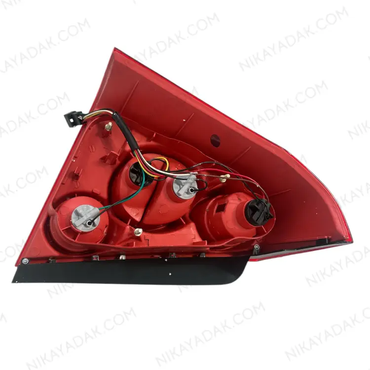 چراغ خطر عقب راست ام وی ام 530 چراغ خطر عقب راست ام وی ام 530 - Image 2